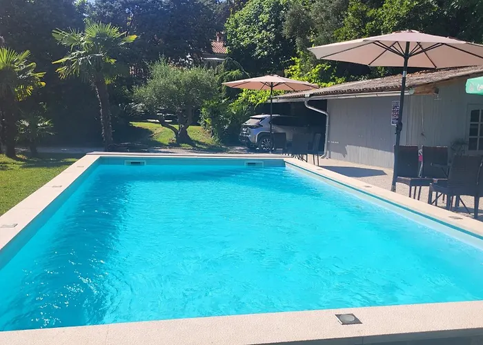 Seaside Homestead Molk With Private Pool Casa de Férias