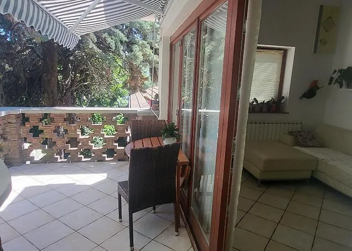 Seaside Homestead Molk With Private Pool 펜션 포르토로즈